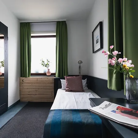 Hotel 24h Check-in 3*