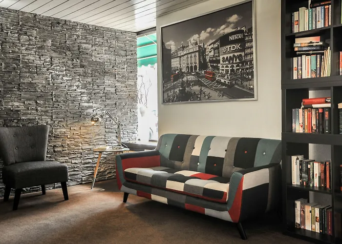 Hotel 24h Check-in 3*